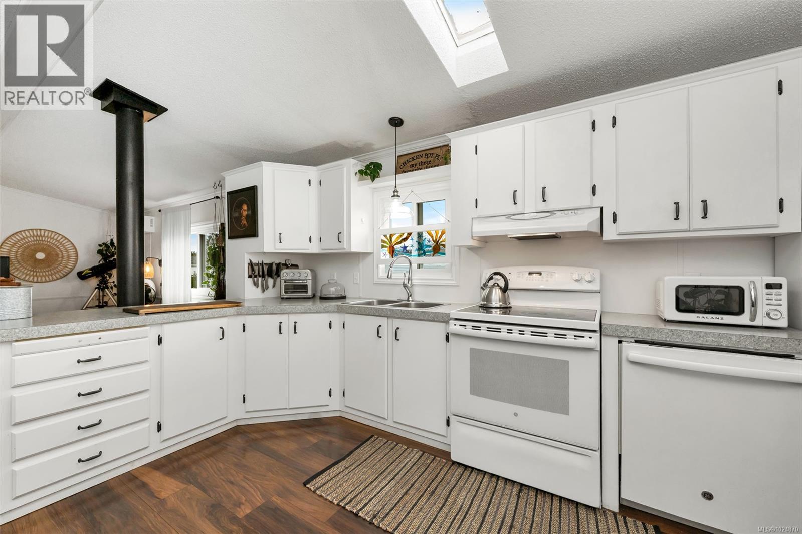 222 2779 Stautw Rd, Central Saanich