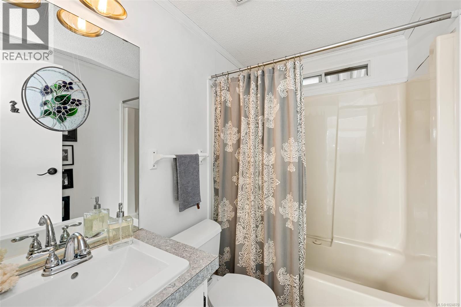 222 2779 Stautw Rd, Central Saanich