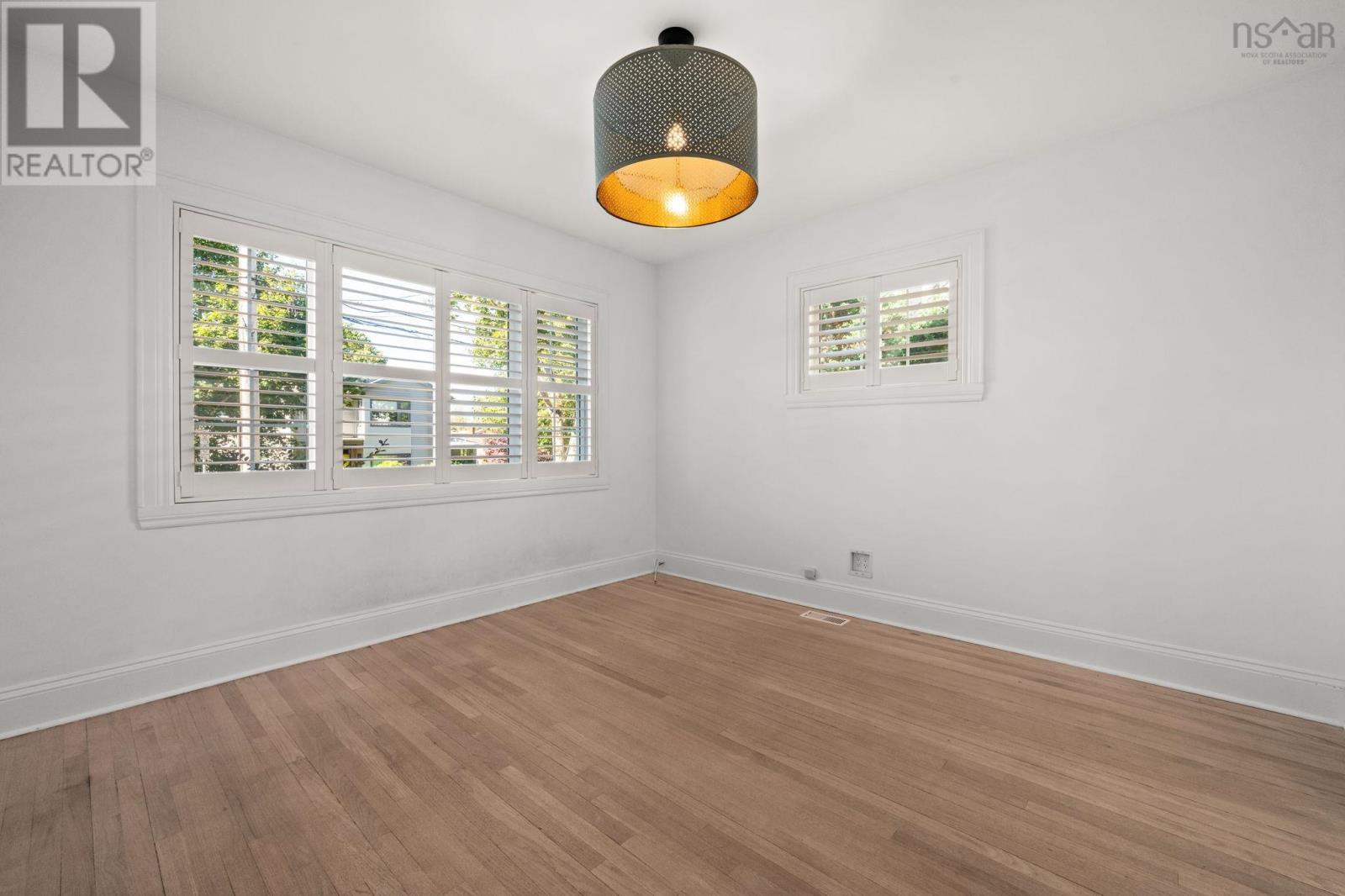 Property 20 of 43 of 1139 Dalhousie Street