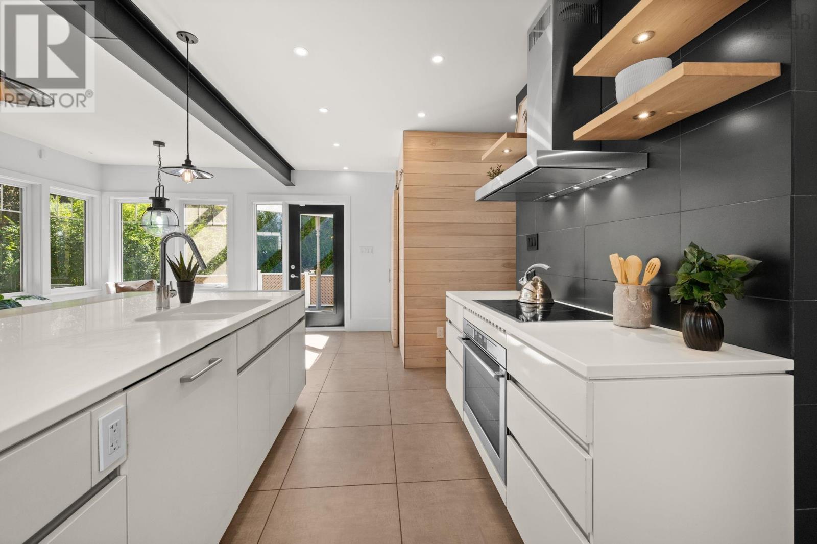 Property 8 of 43 of 1139 Dalhousie Street