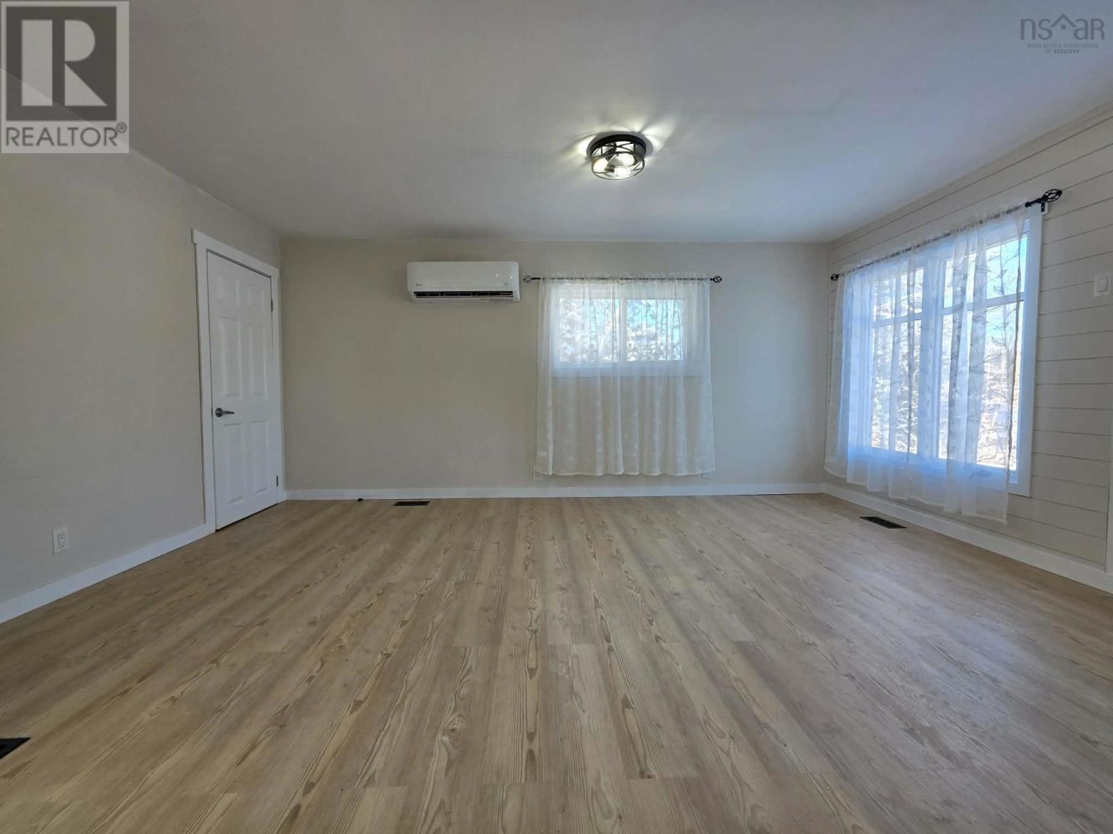 Property 21 of 35 of 156 Greenfield Road