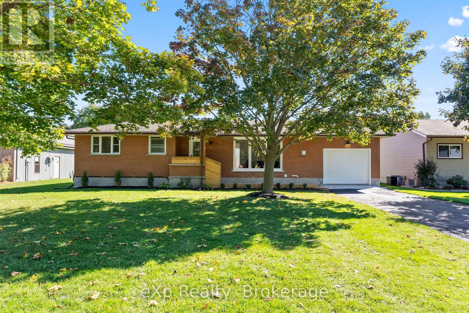 231 ST. GEORGE STREET - Photo 2 of 40, West Perth (Mitchell), Ontario