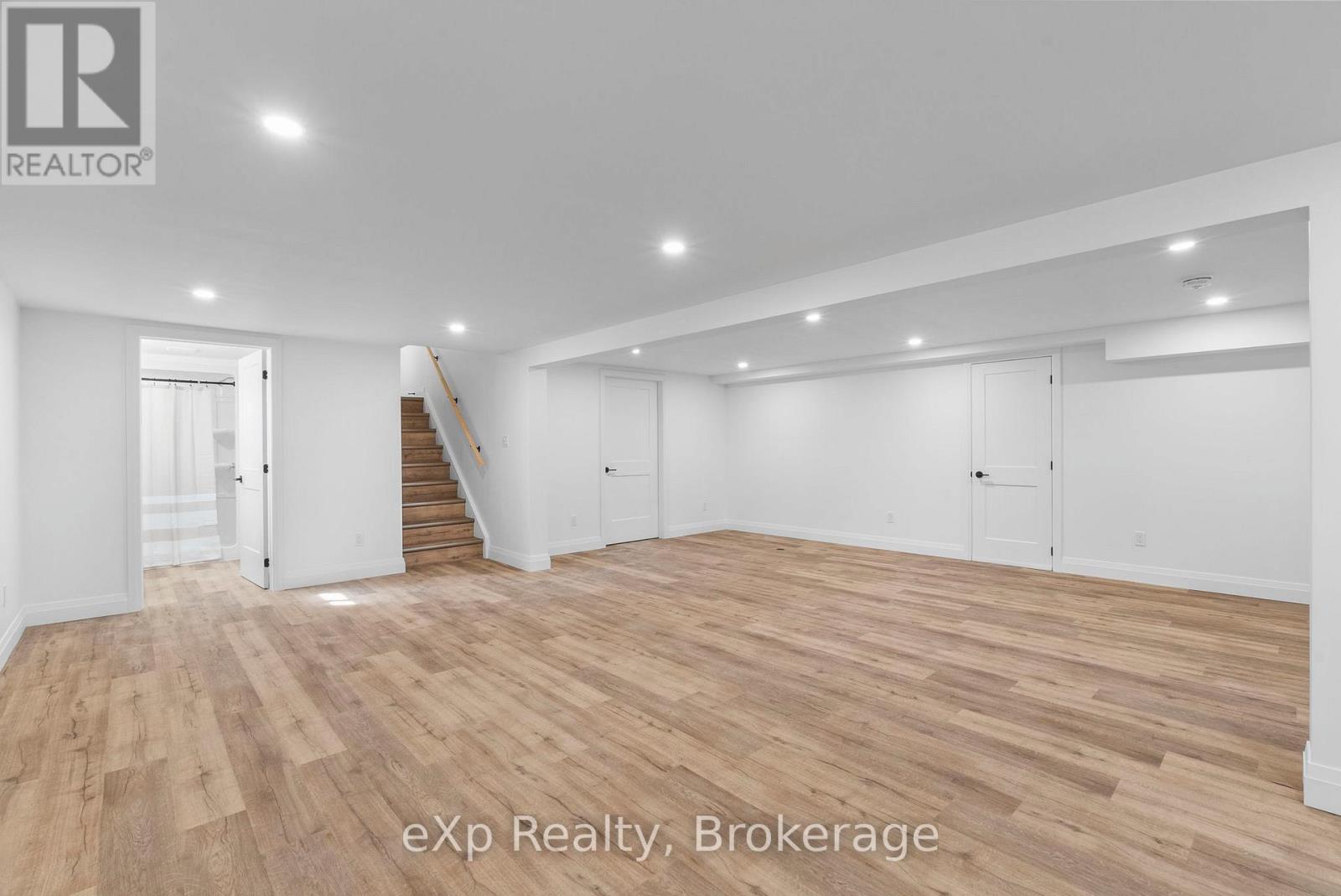 231 ST. GEORGE STREET — photo 26