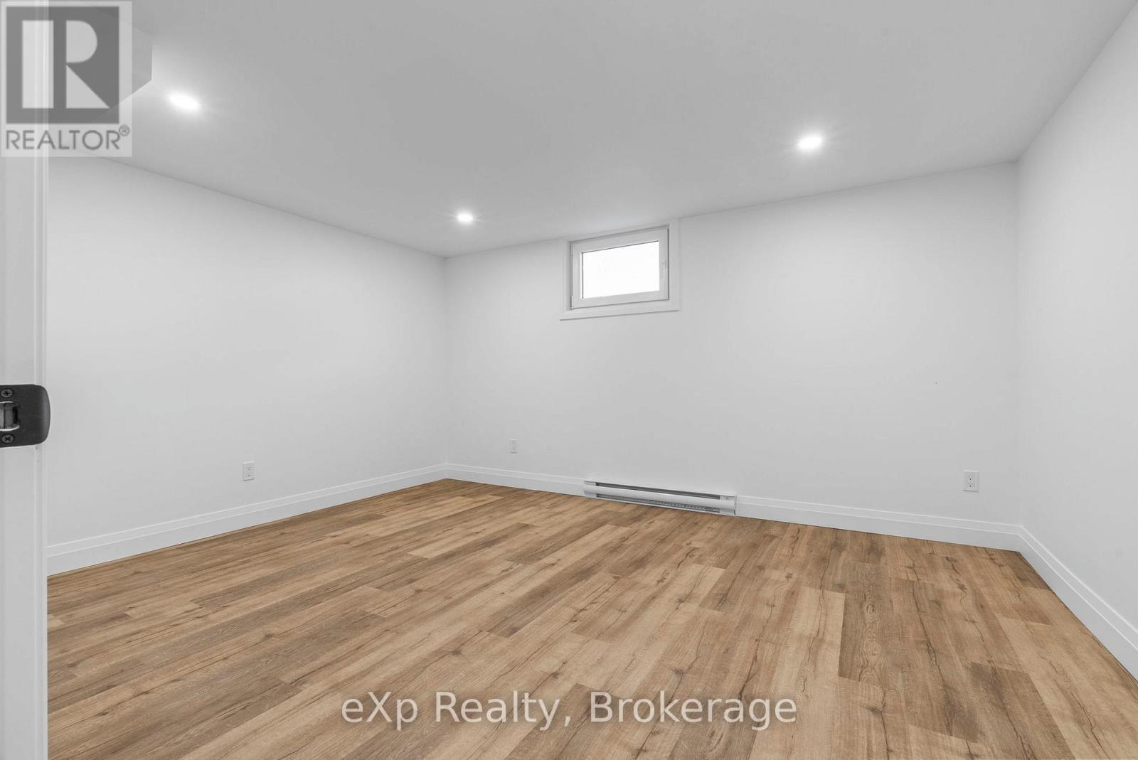 231 ST. GEORGE STREET — photo 28