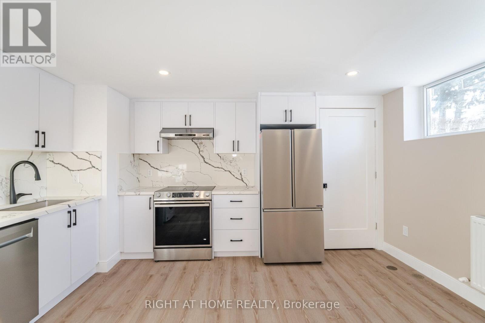 25 TEMPLAR DRIVE - 40