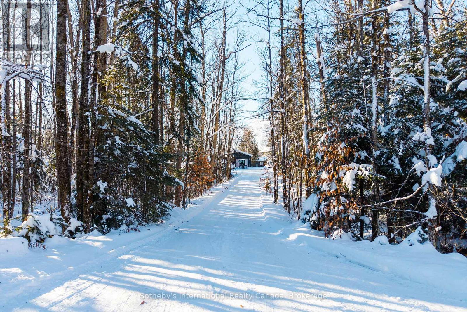 126 CHAPMAN DRIVE SE - 49