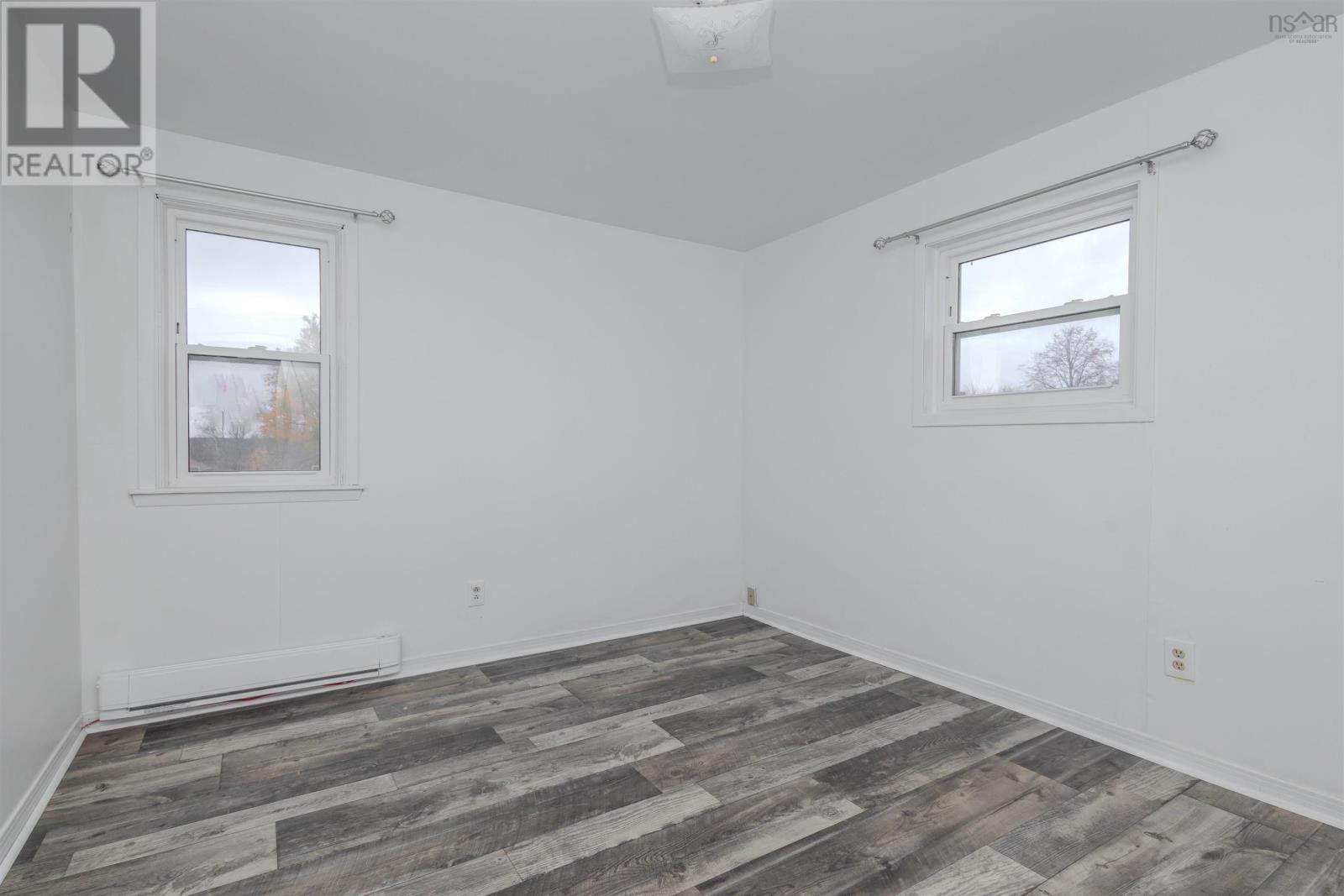 Property 32 of 33 of 214 Alexandra Street