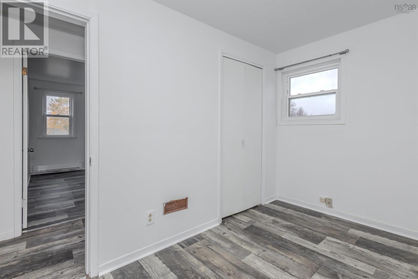 Property 31 of 33 of 214 Alexandra Street