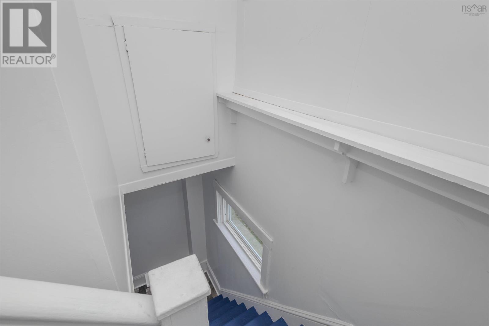 Property 25 of 33 of 214 Alexandra Street