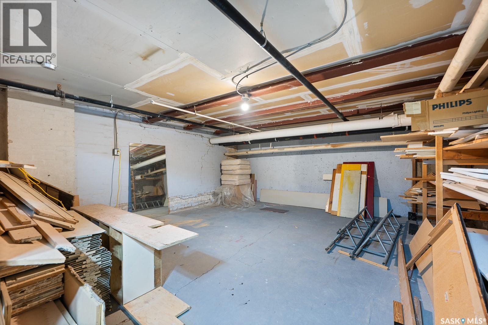 1843 SCARTH STREET — photo 14