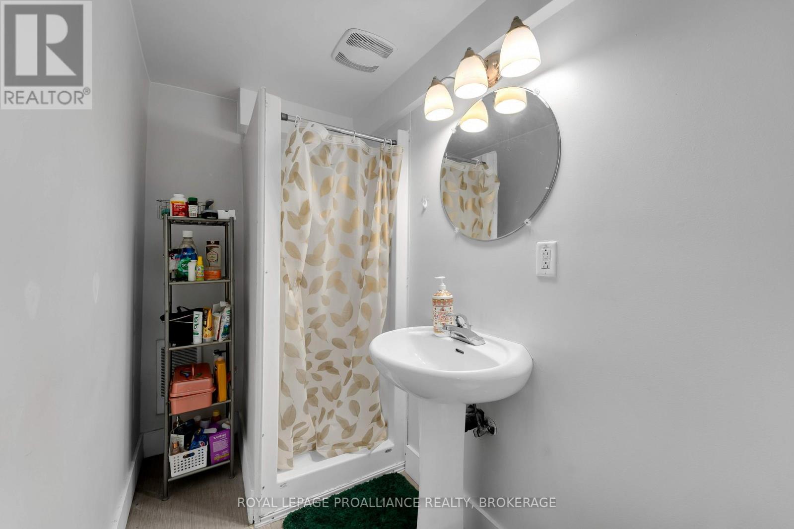 318 SYDENHAM STREET - 14