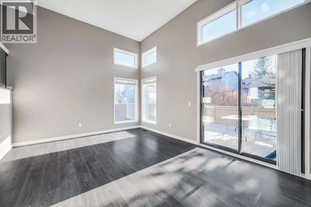 Single Family House 4 Level for Sale in  Glamis Gardens SW Glamorgan Calgary 
