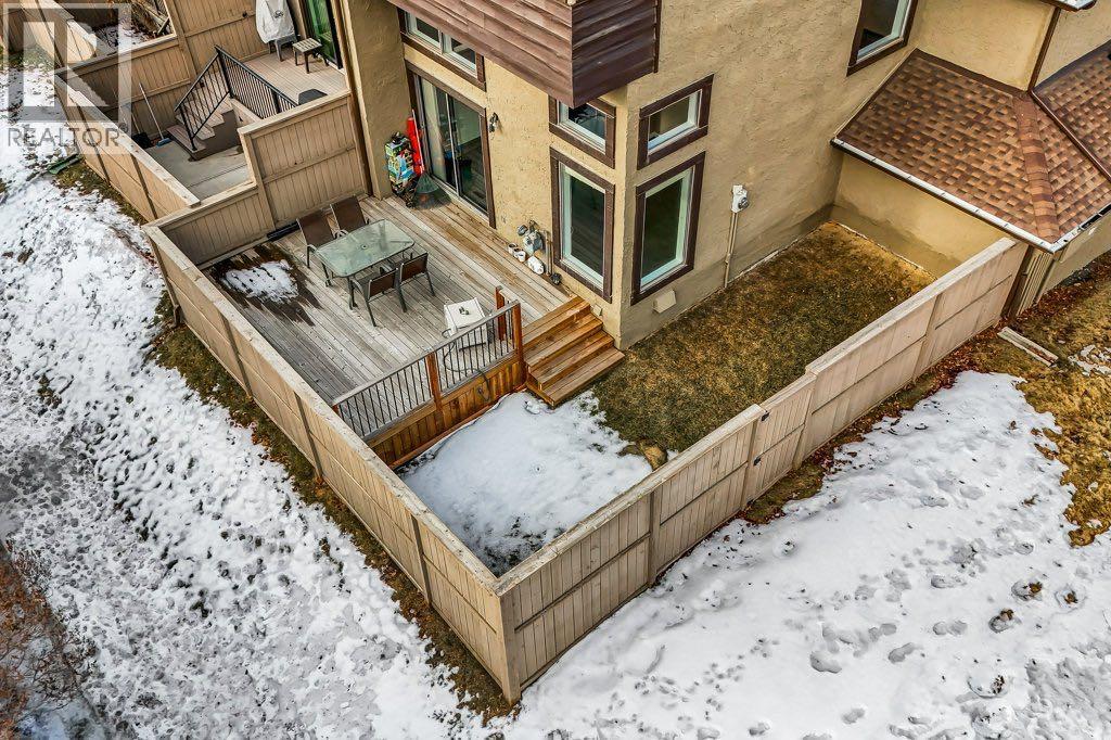 Single Family House 4 Level for Sale in  Glamis Gardens SW Glamorgan Calgary 