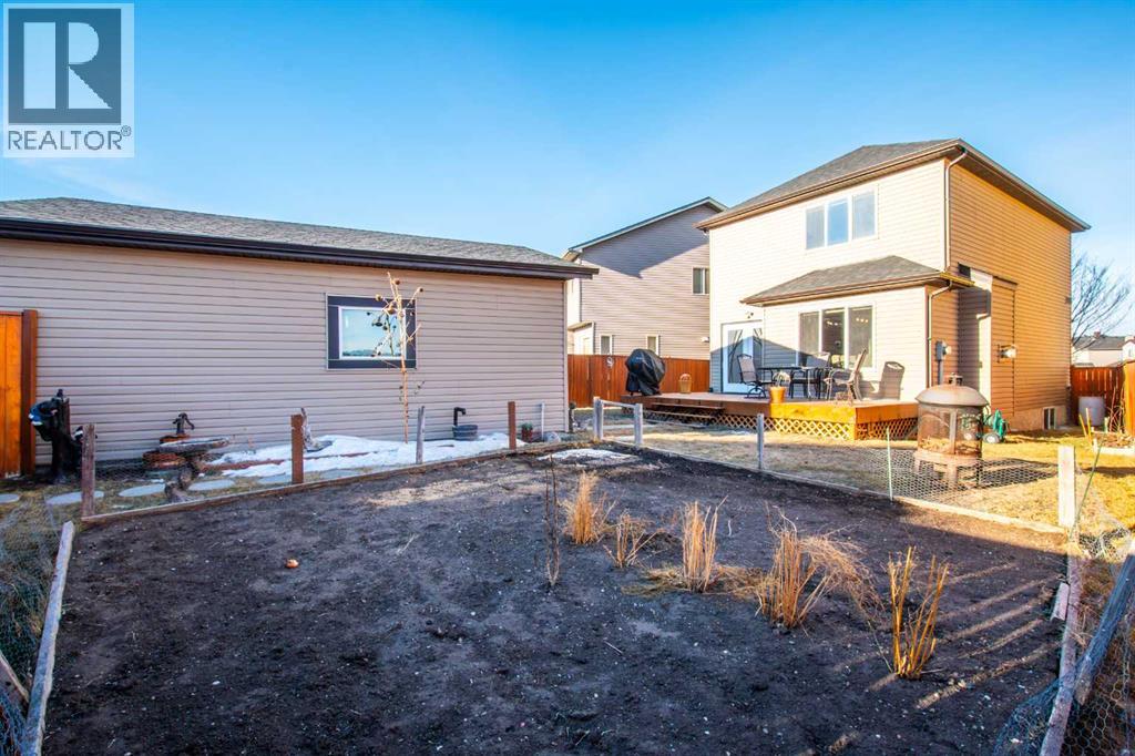 Single Family House for Sale in  Saddlebrook Mews NE Saddle Ridge Calgary 