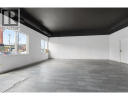 1096 E Barton Street E, Hamilton, ON L8H2V1 Photo 14