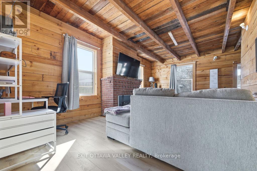 815 PEMBROKE STREET W - 9