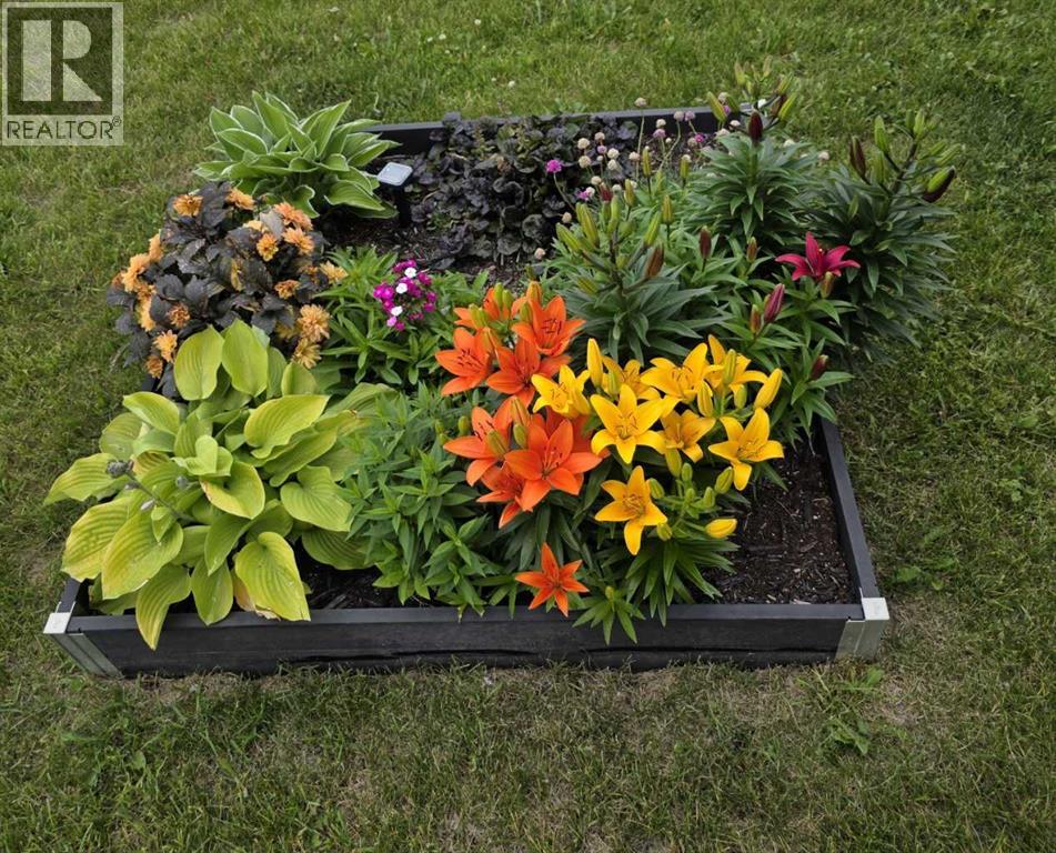 Single Family House for Sale in  Hidden Valley Crescent NW Hidden Valley Calgary 