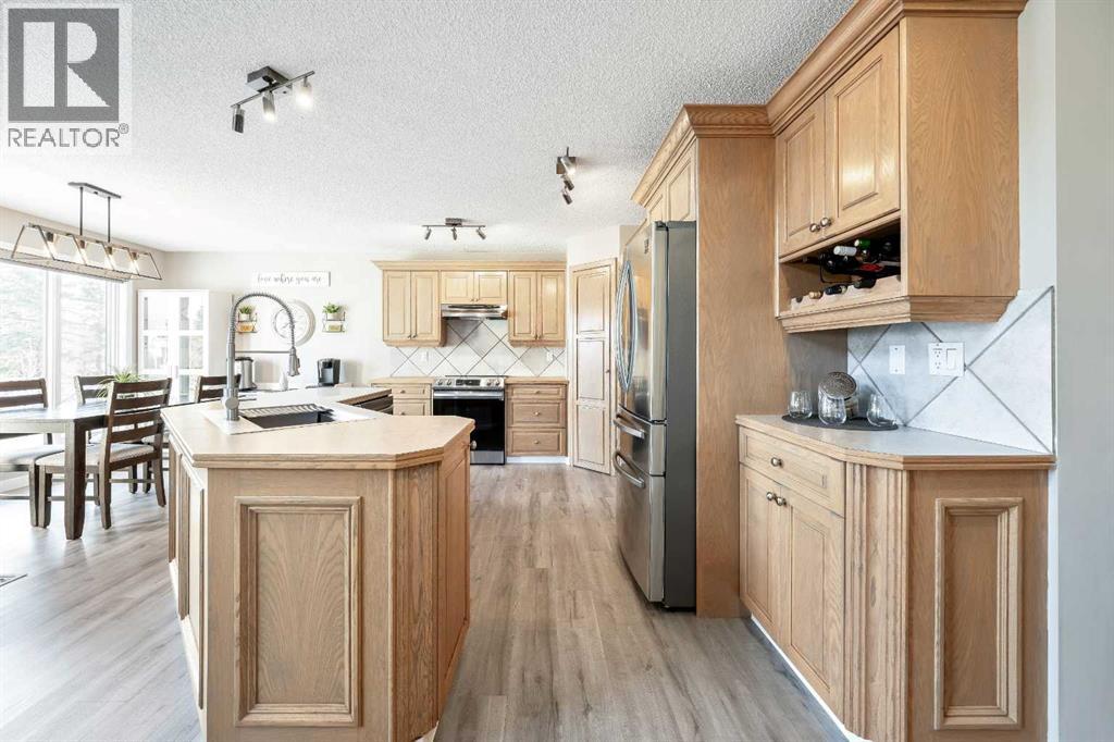 Single Family House for Sale in  Hidden Valley Crescent NW Hidden Valley Calgary 