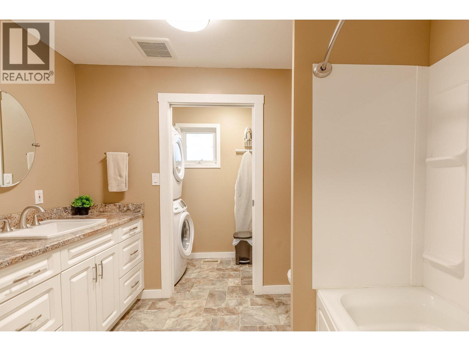 1603 MURDOCH Street, Creston