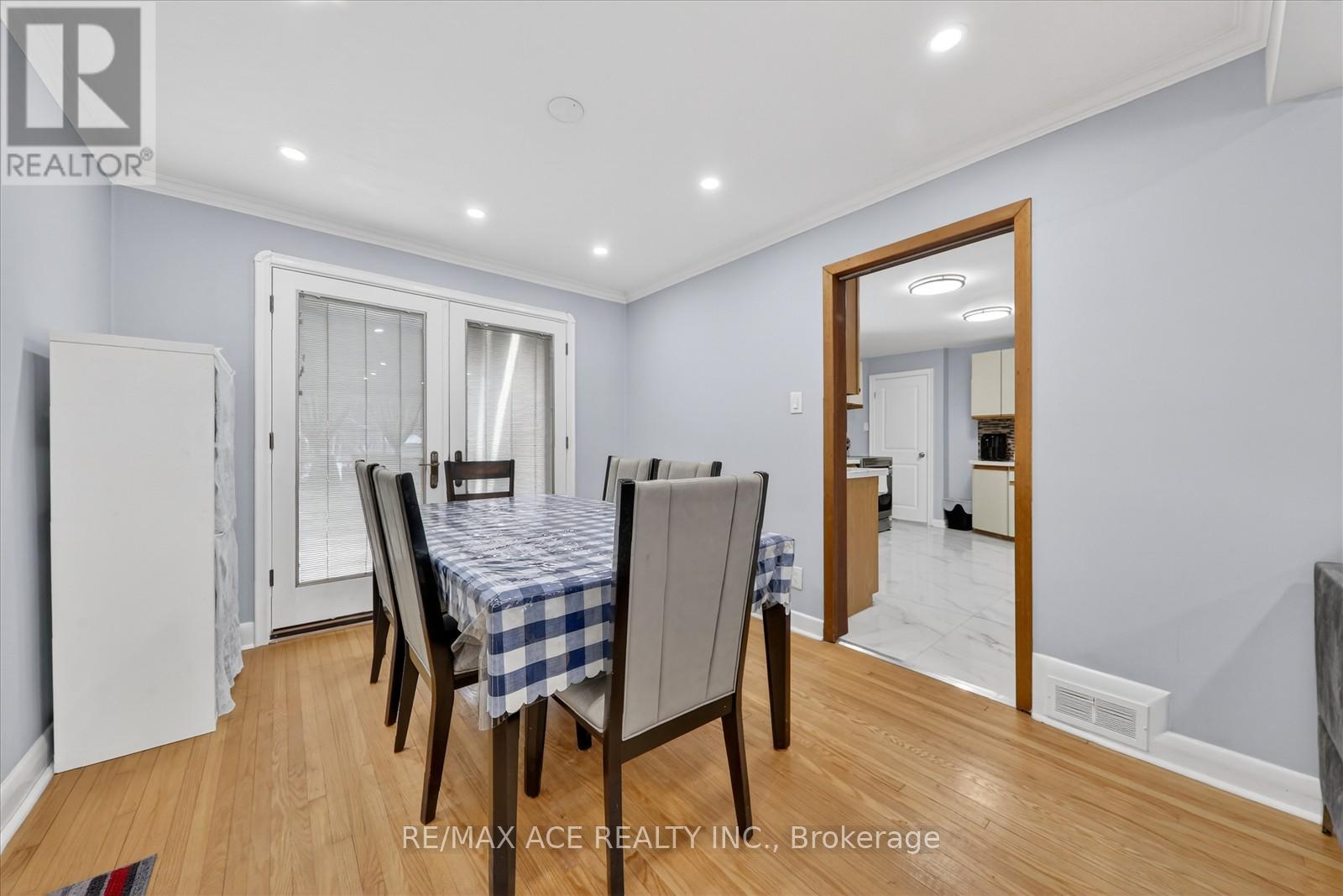 40 BRINLOOR BOULEVARD - 12