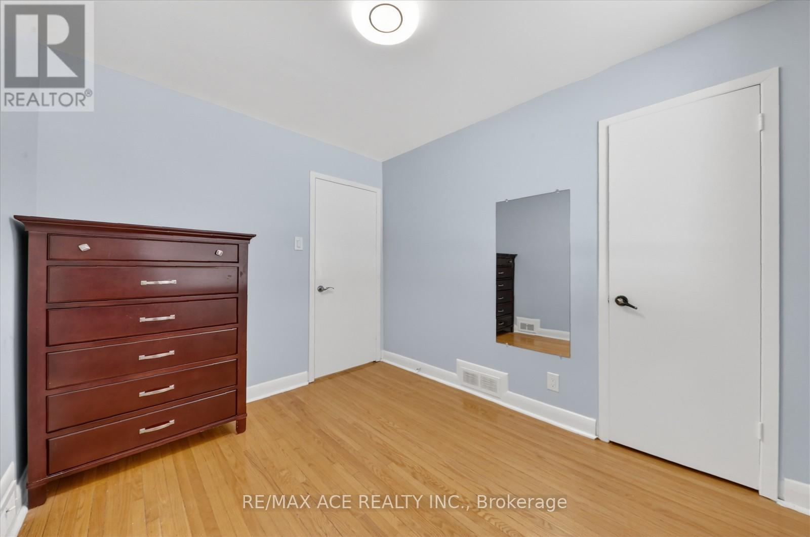 40 BRINLOOR BOULEVARD - 24