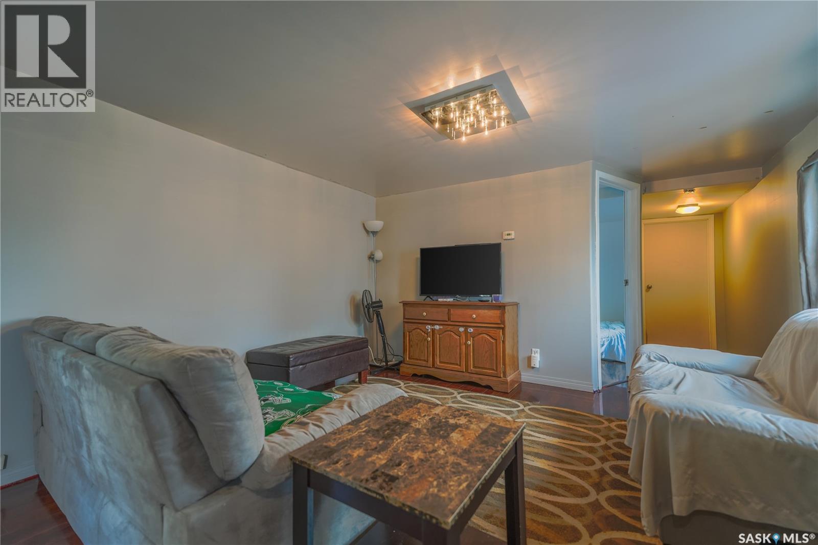 B1 1455 9th AVENUE NE - 11