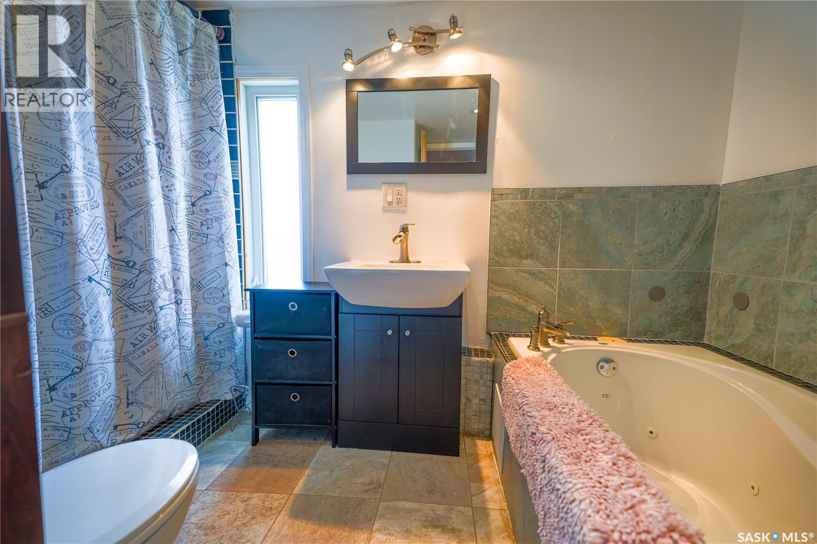 B1 1455 9th AVENUE NE - 21