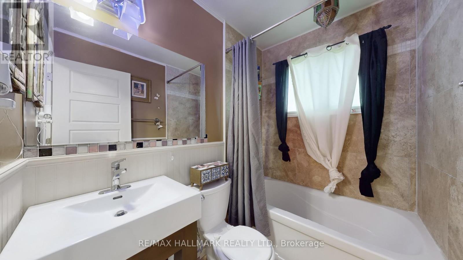 14 SELLENS AVENUE - 15