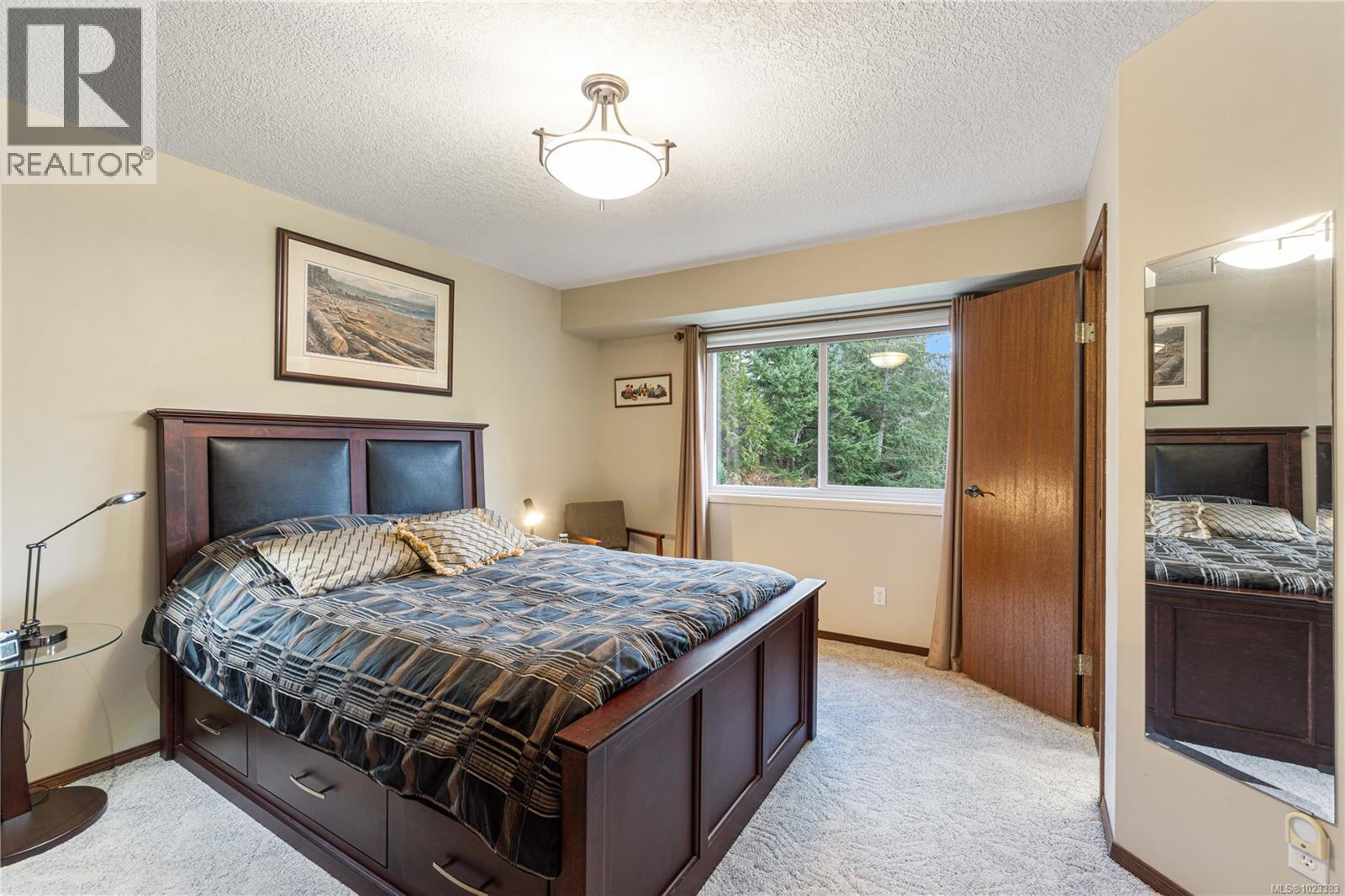 6540 Manhattan Way, Lantzville