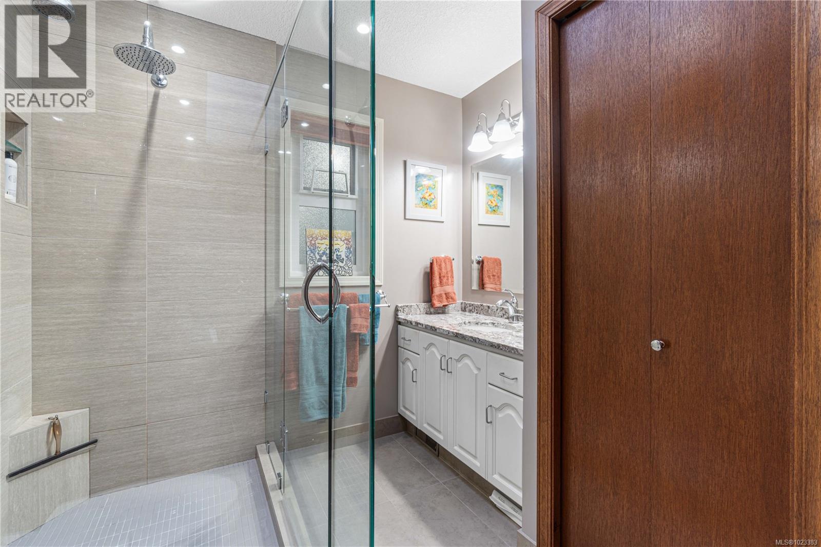 6540 Manhattan Way, Lantzville