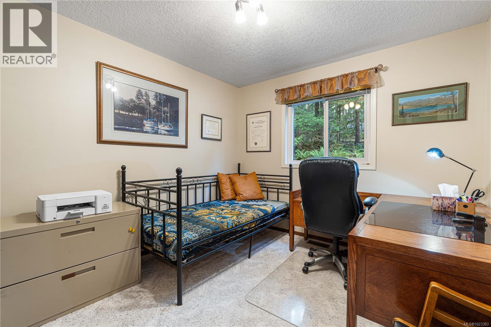 6540 Manhattan Way, Lantzville