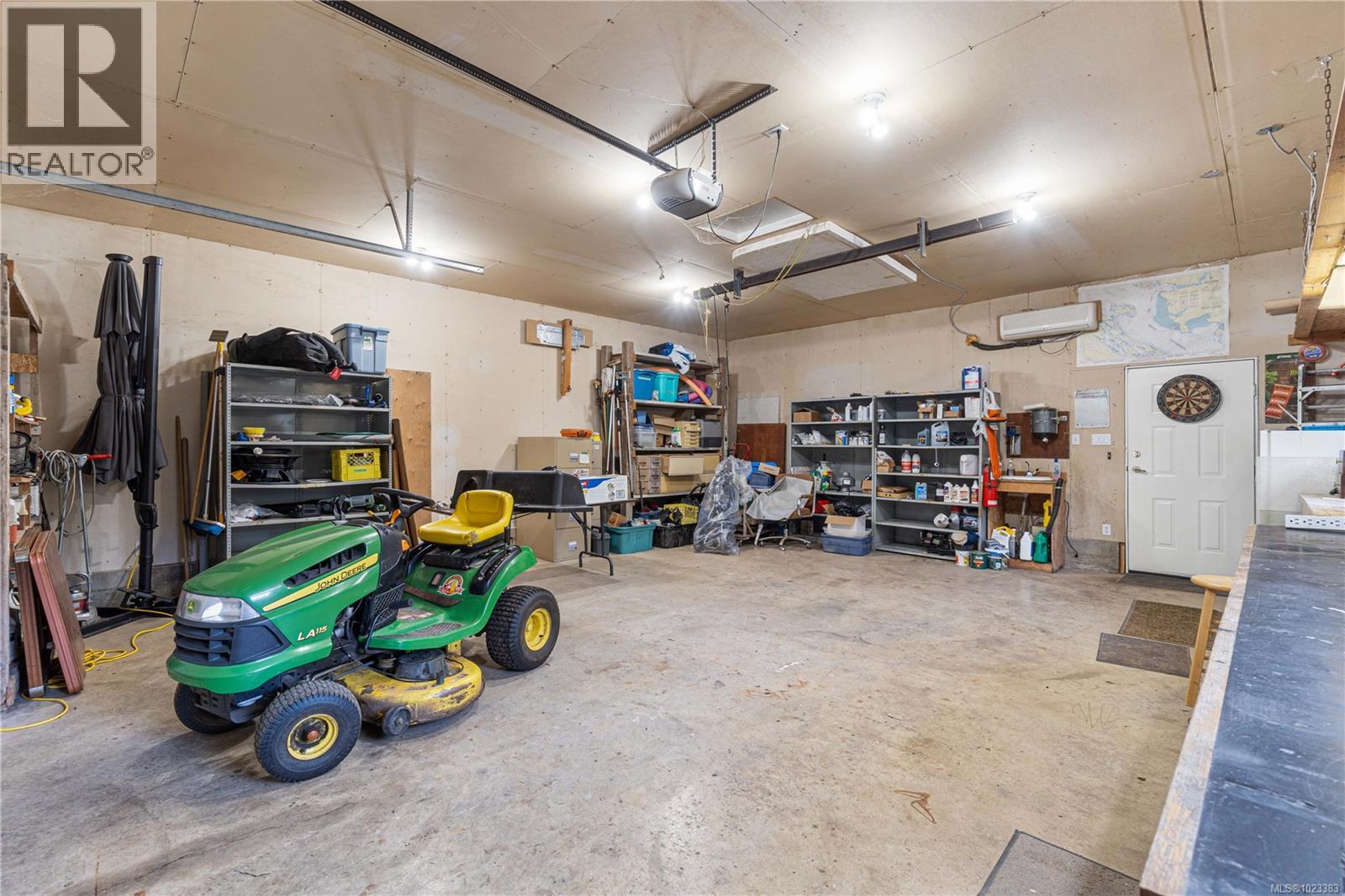 6540 Manhattan Way, Lantzville