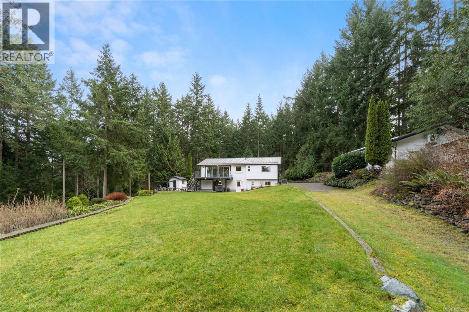 6540 Manhattan Way, Lantzville