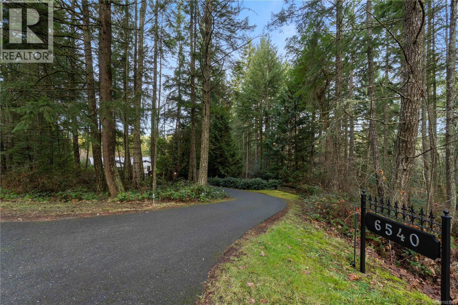 6540 Manhattan Way, Lantzville