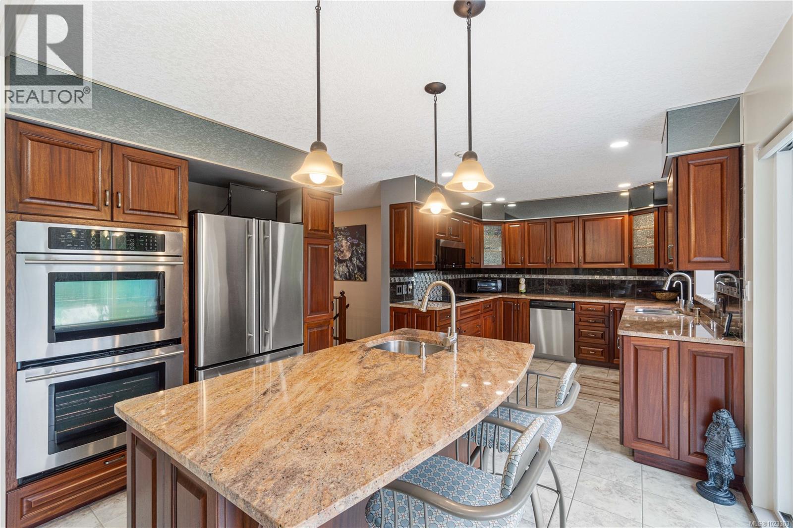 6540 Manhattan Way, Lantzville