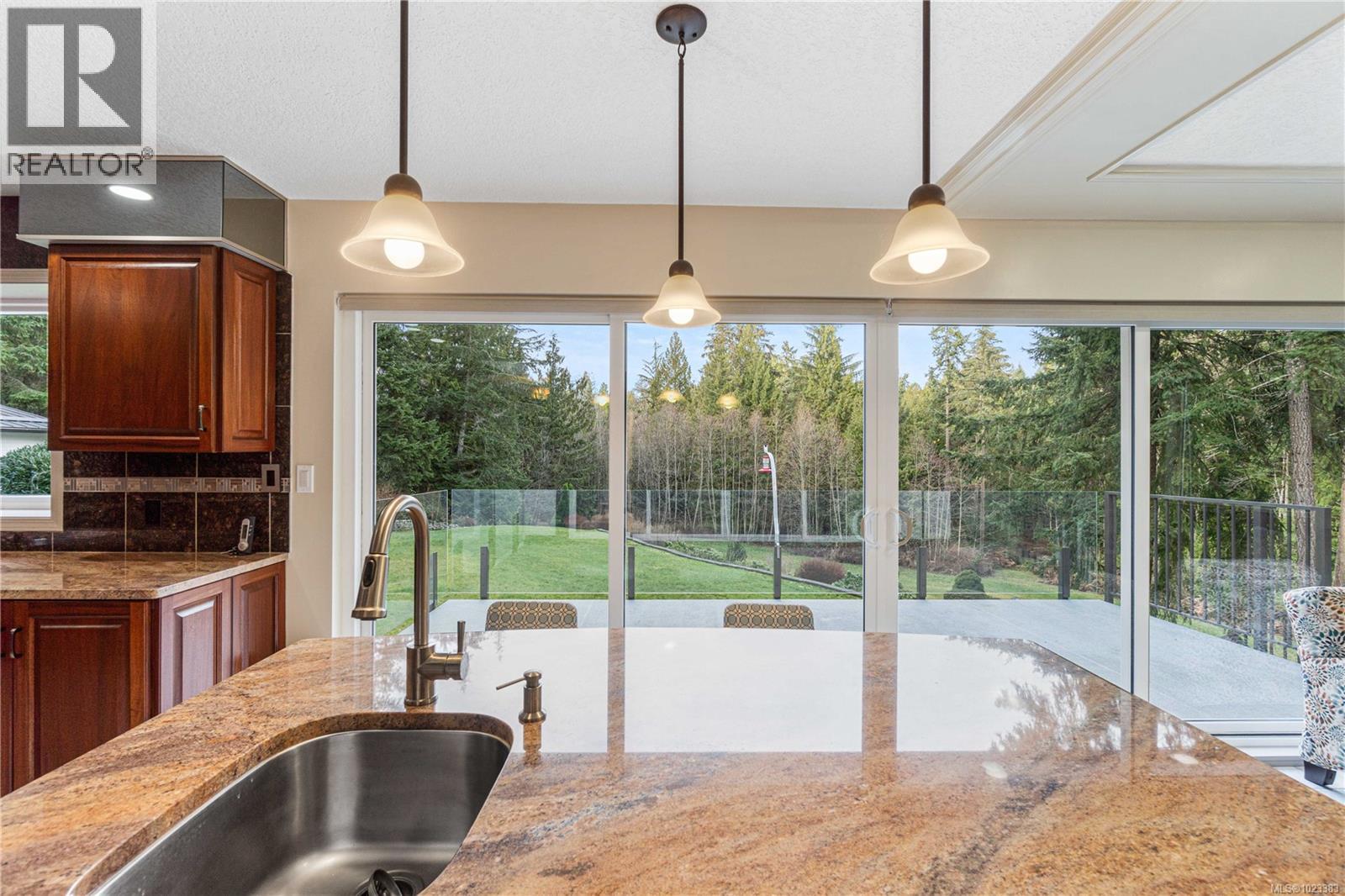 6540 Manhattan Way, Lantzville