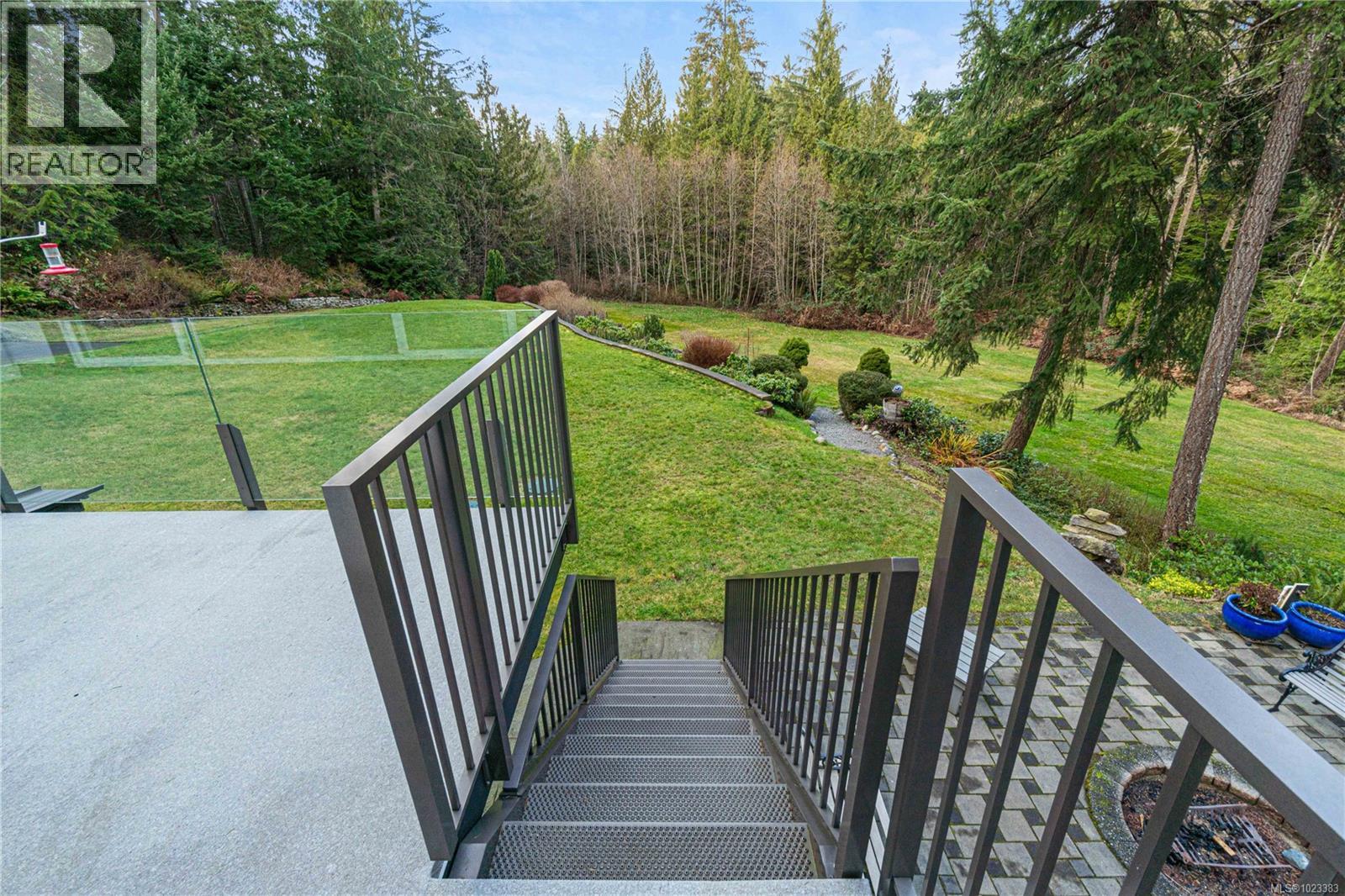 6540 Manhattan Way, Lantzville