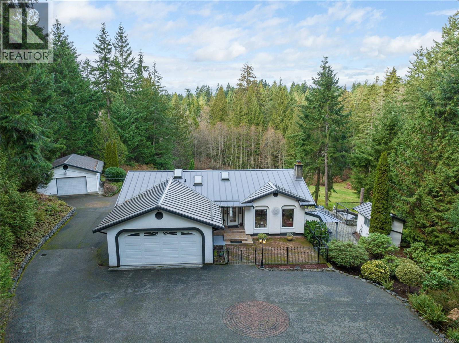 6540 Manhattan Way, Lantzville