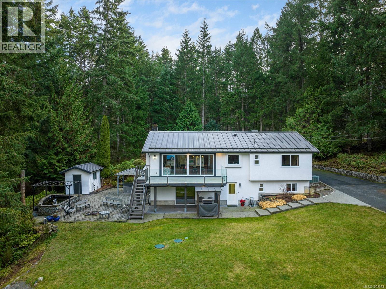 6540 Manhattan Way, Lantzville