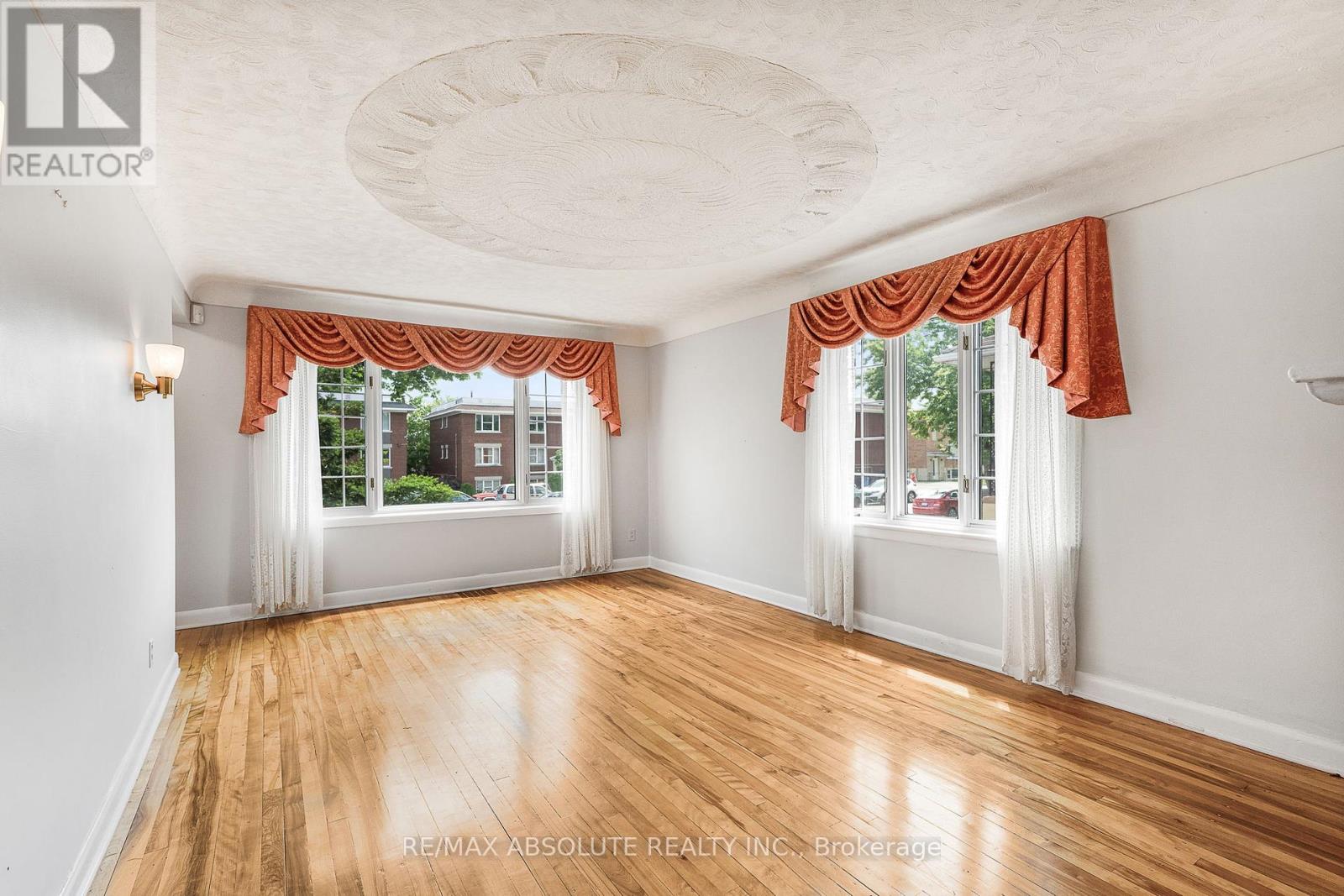 352 LACASSE AVENUE - 6