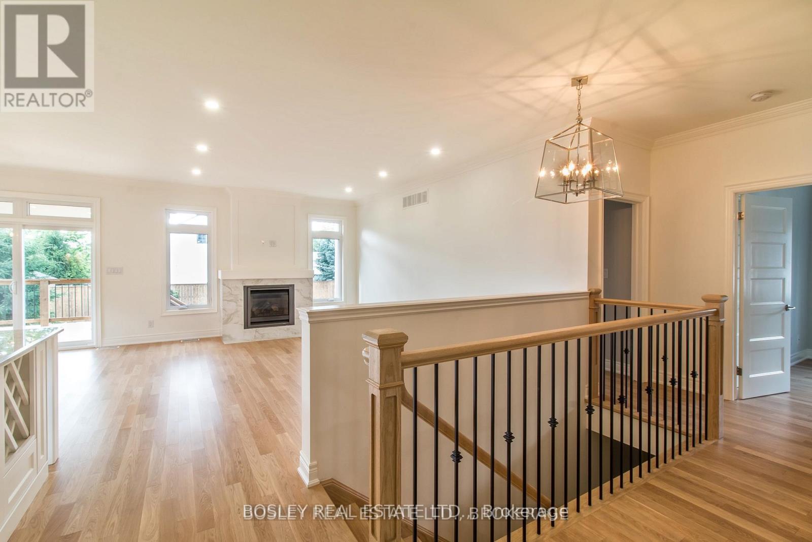 6168 CURLIN CRESCENT - 23
