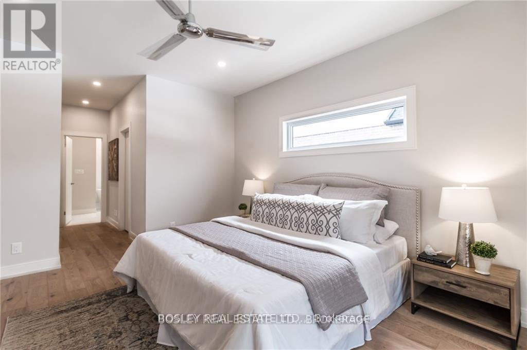 6168 CURLIN CRESCENT - 25