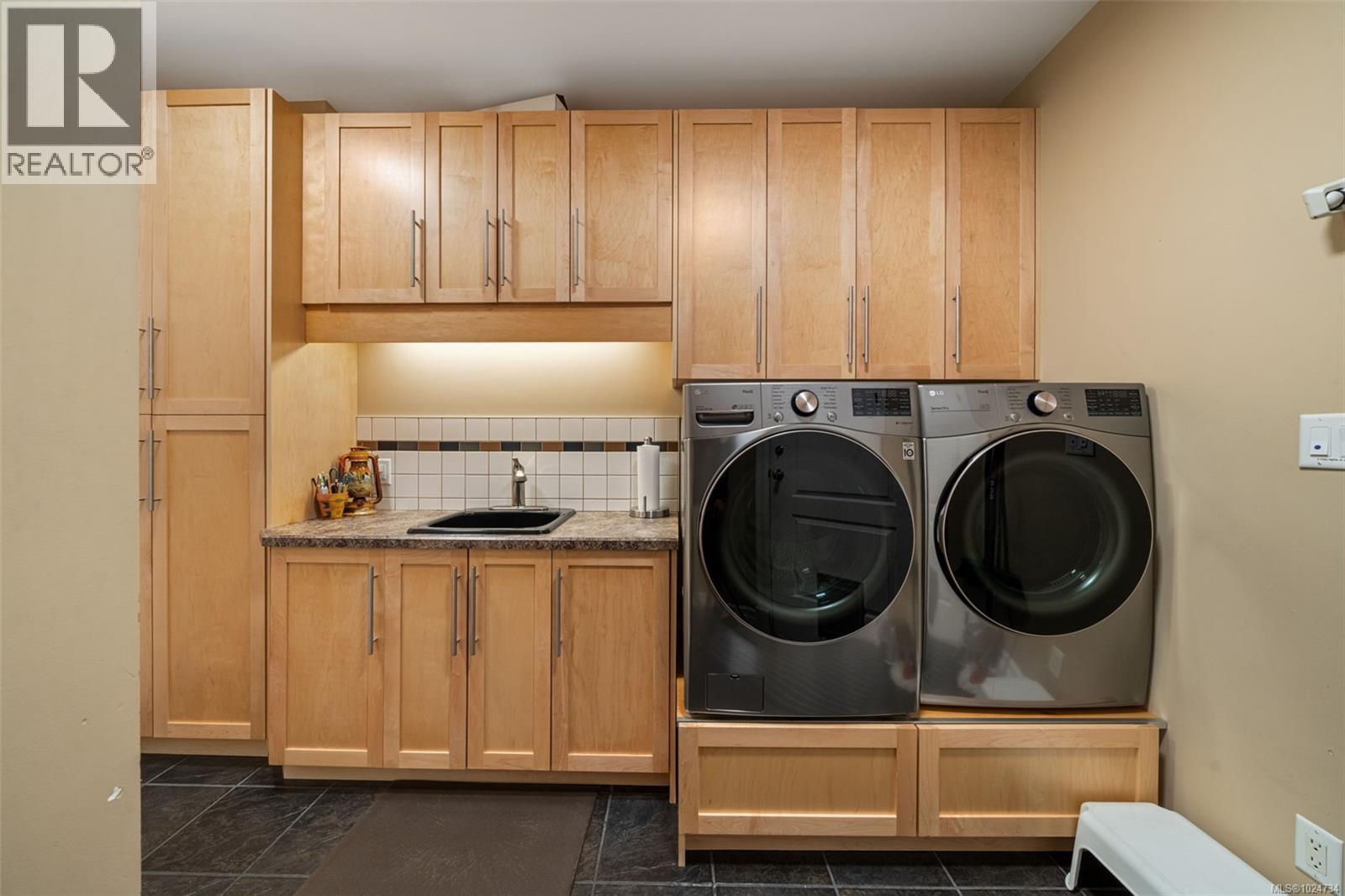  4980 Deer Park Trail, Metchosin