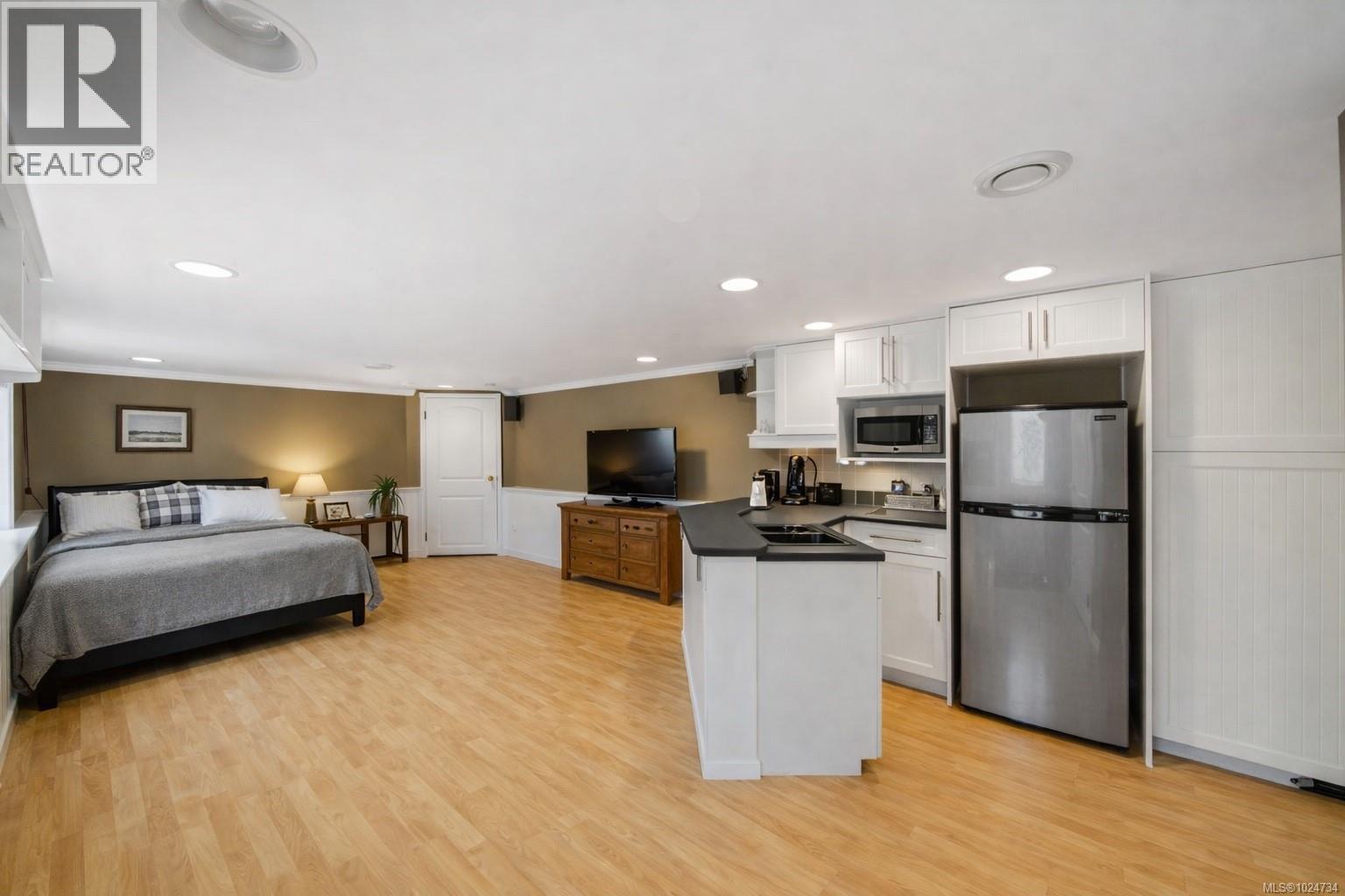  4980 Deer Park Trail, Metchosin