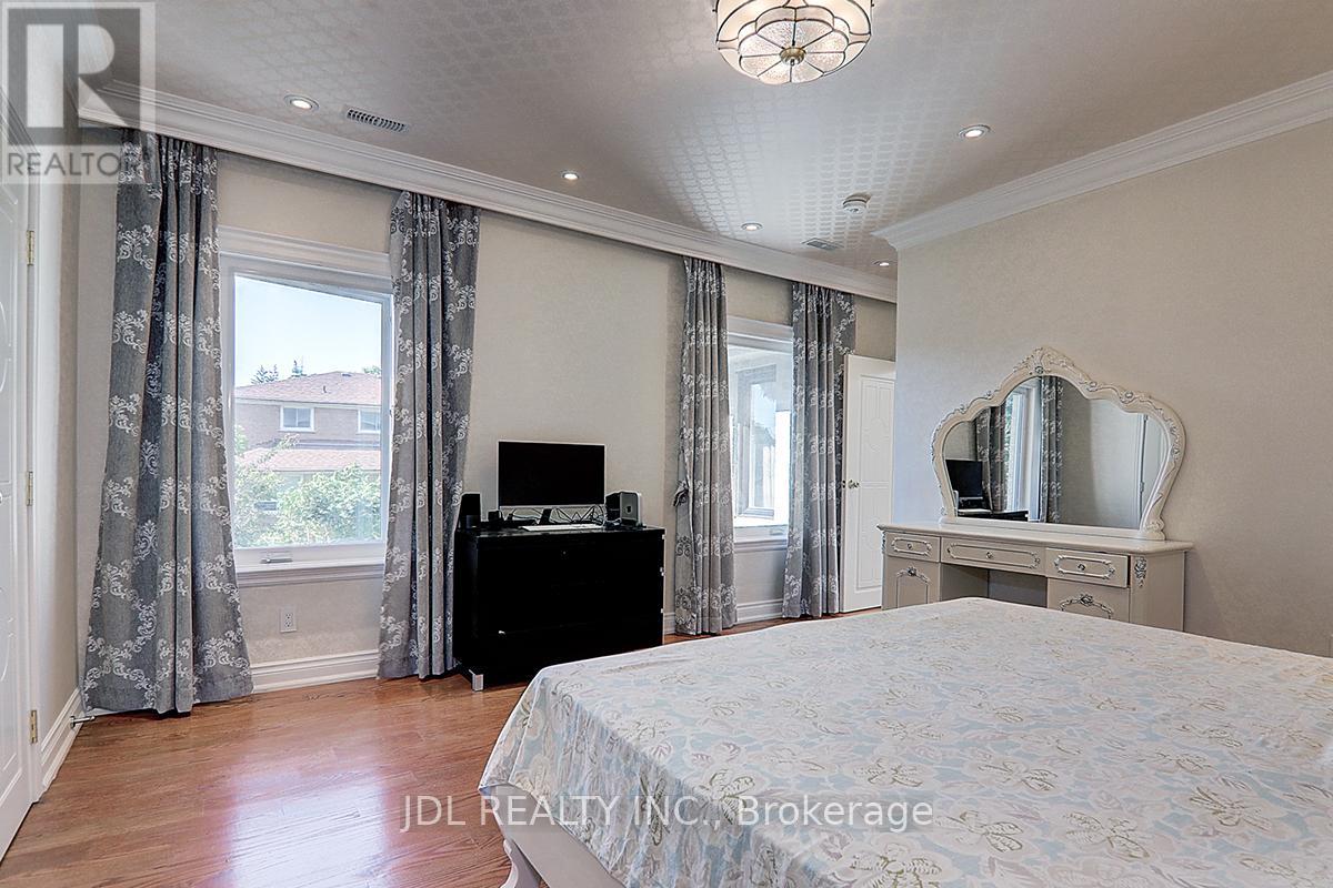 80 BROOMFIELD DRIVE - 26