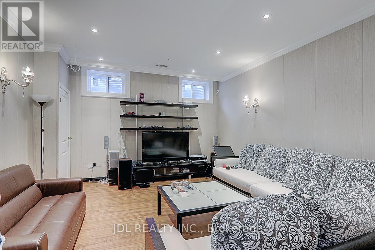 80 BROOMFIELD DRIVE - 32