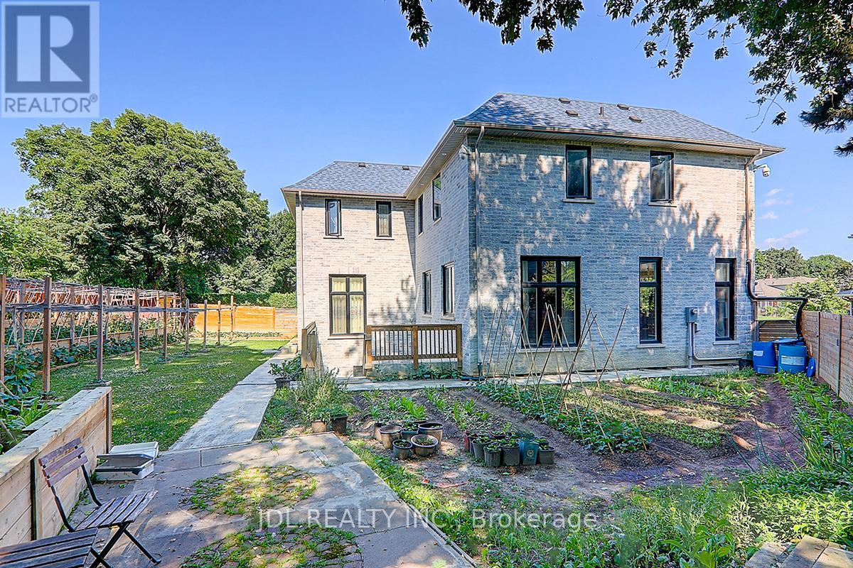 80 BROOMFIELD DRIVE - 35