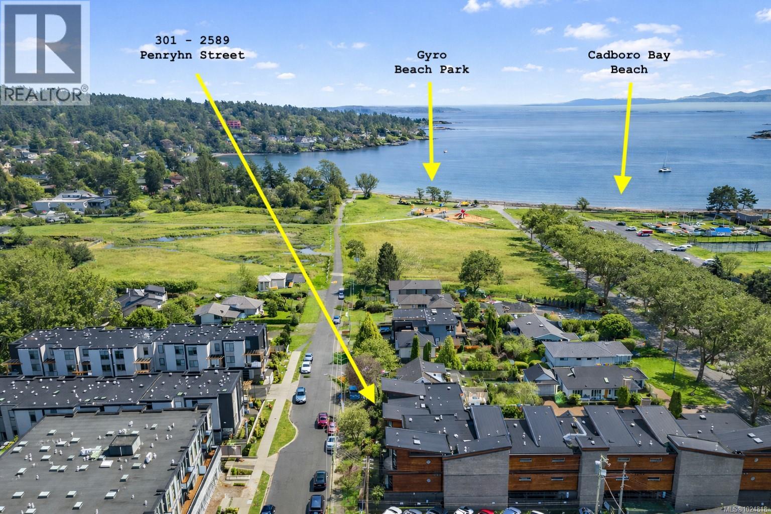 301 2589 Penrhyn Street, Saanich