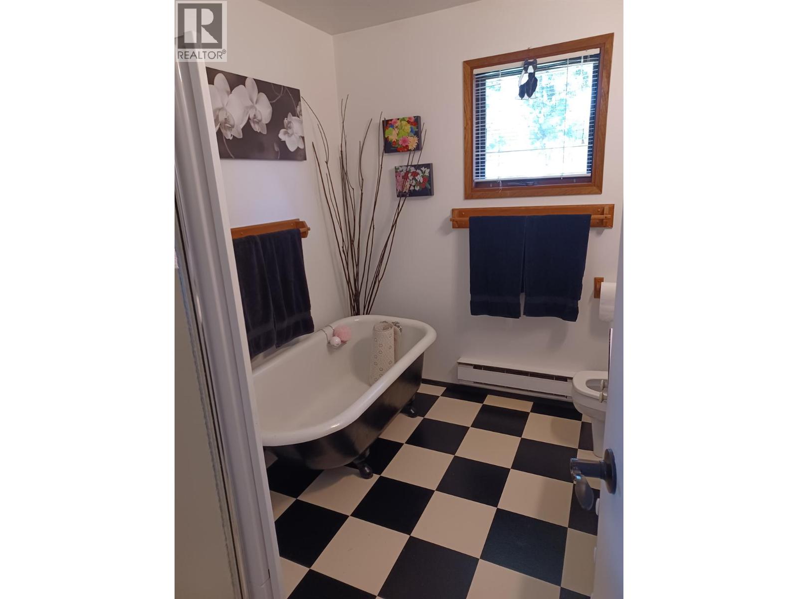 7775 GN Road, Grand Forks