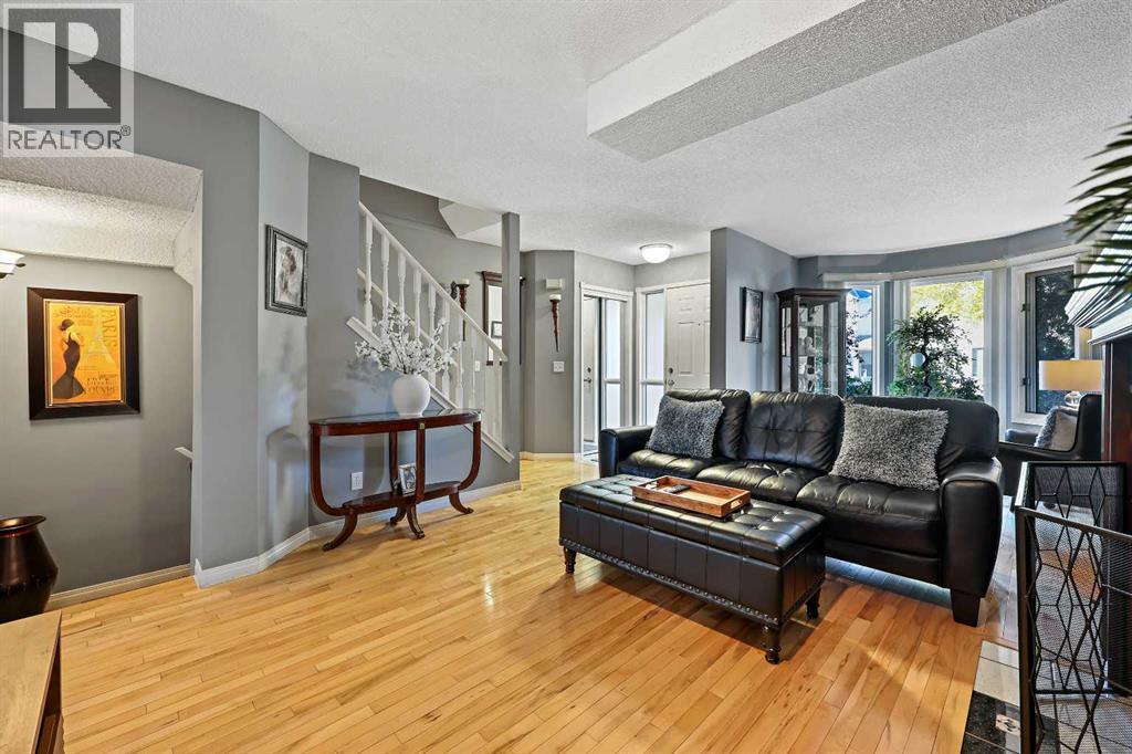 Single Family House for Sale in  Abbeydale Villas NE Abbeydale Calgary 